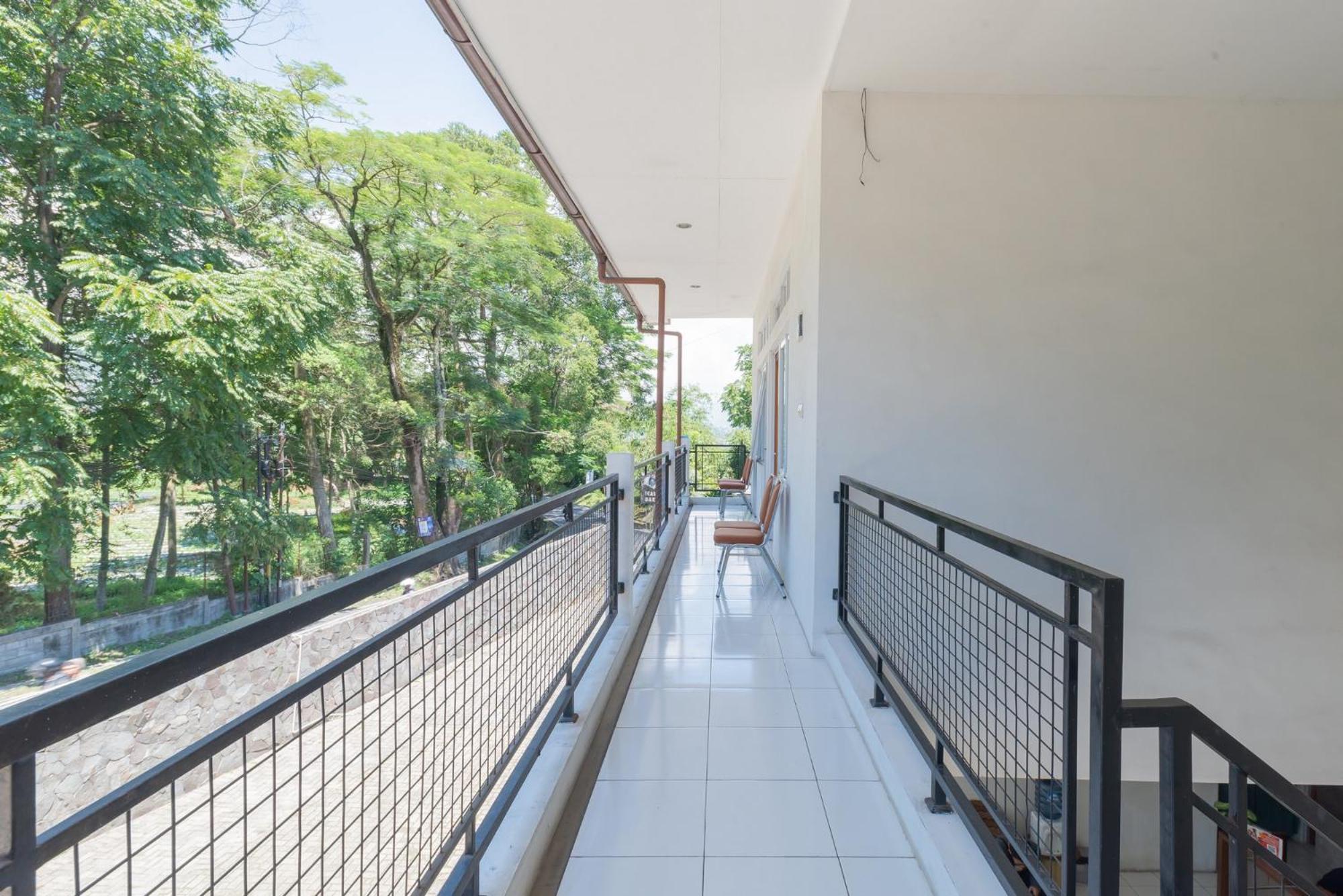 Hotel Urbanview Near Noah'S Park Lembang Bandung Exteriér fotografie